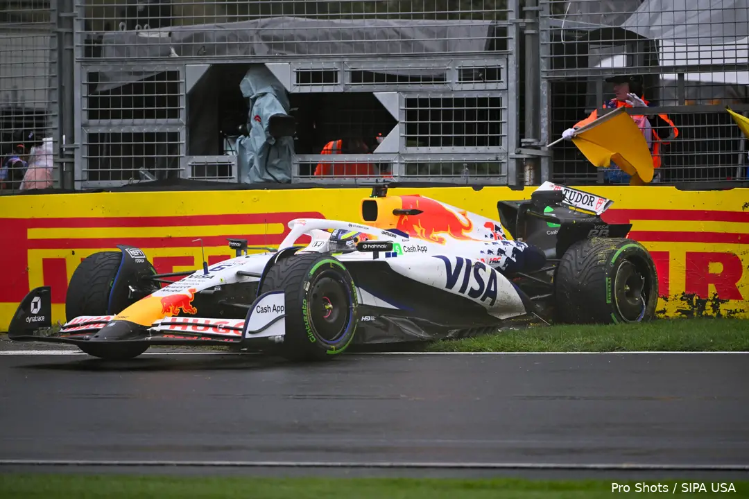 crash isack hadjar australie 2025 1