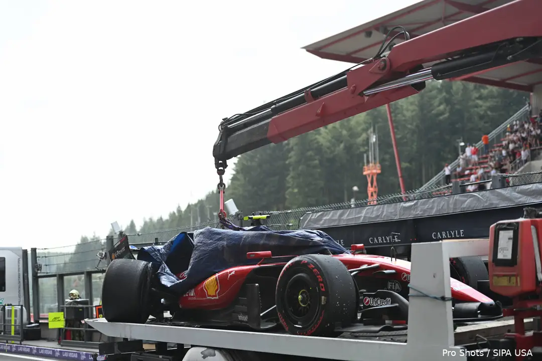 crash-lewis-hamilton-ferrari-belgië