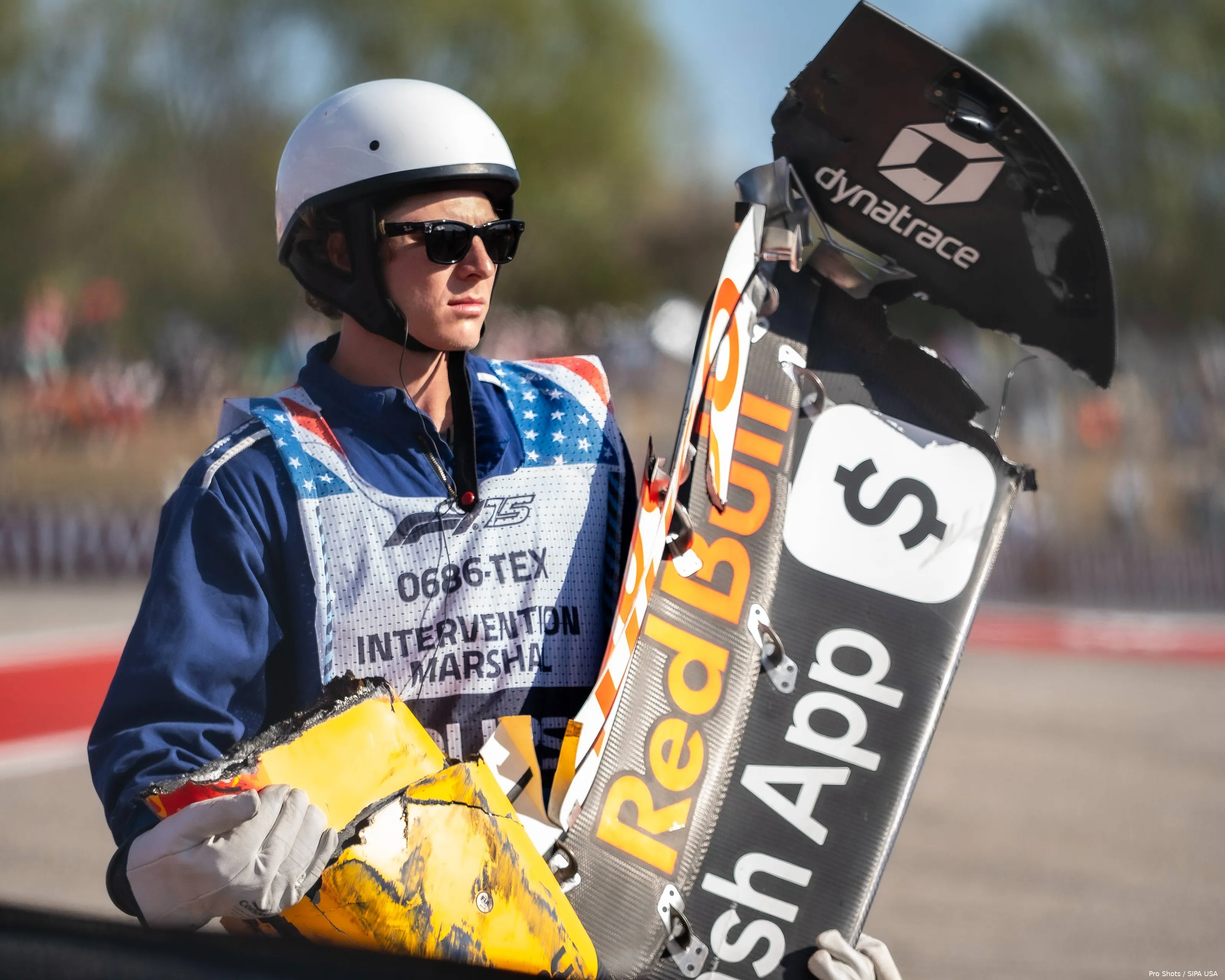 crash-isack-hadjar-cota-2025-racing-bulls-12