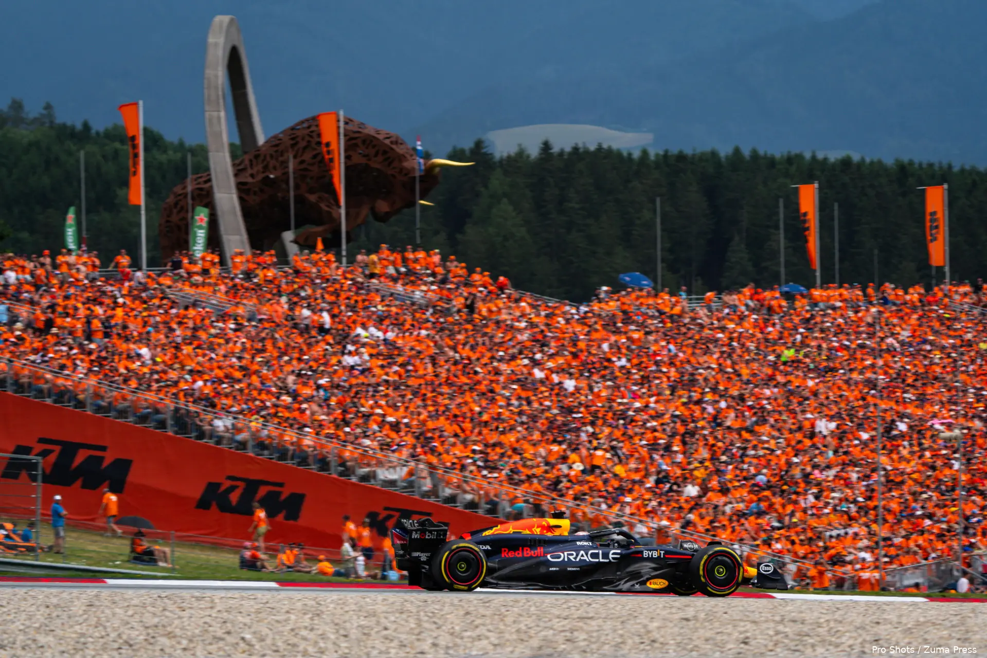max verstappen oranje fans oostenrijk 2024 2