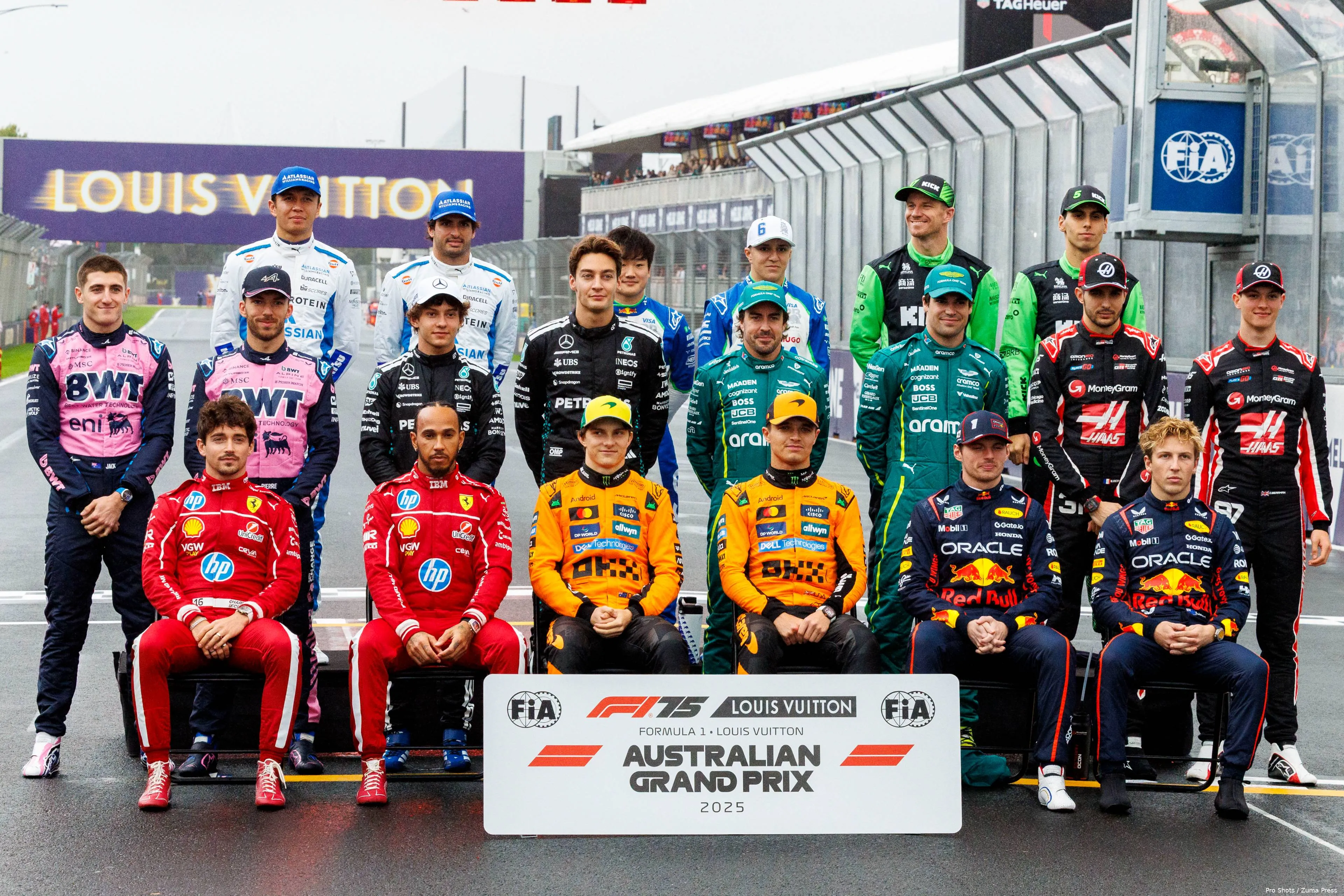 klas 2025 coureurs foto max verstappen lewis hamilton liam lawson charles leclerc lando norris oscar piastri andrea kimi antonelli george russell fernando alonso lance stroll alex albon pierre gasly gabriel bortoleto 2025