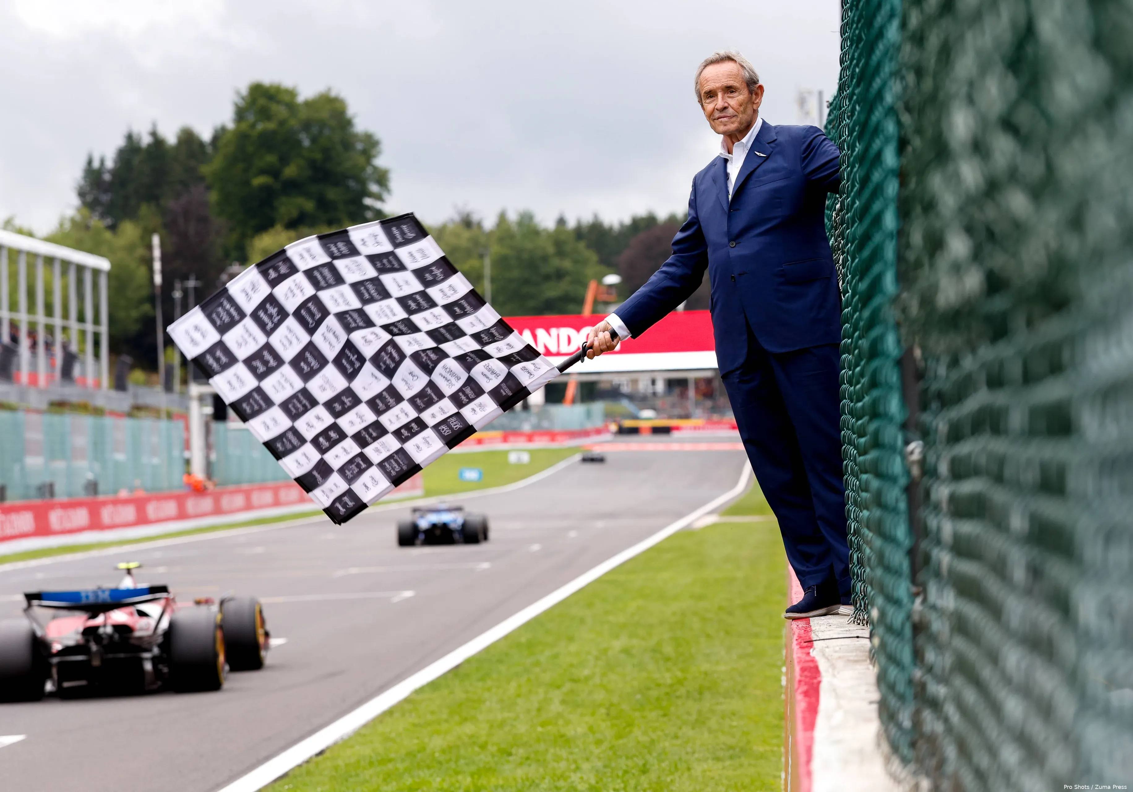 jacky-ickx-finish-vlag-belgië-2025-1