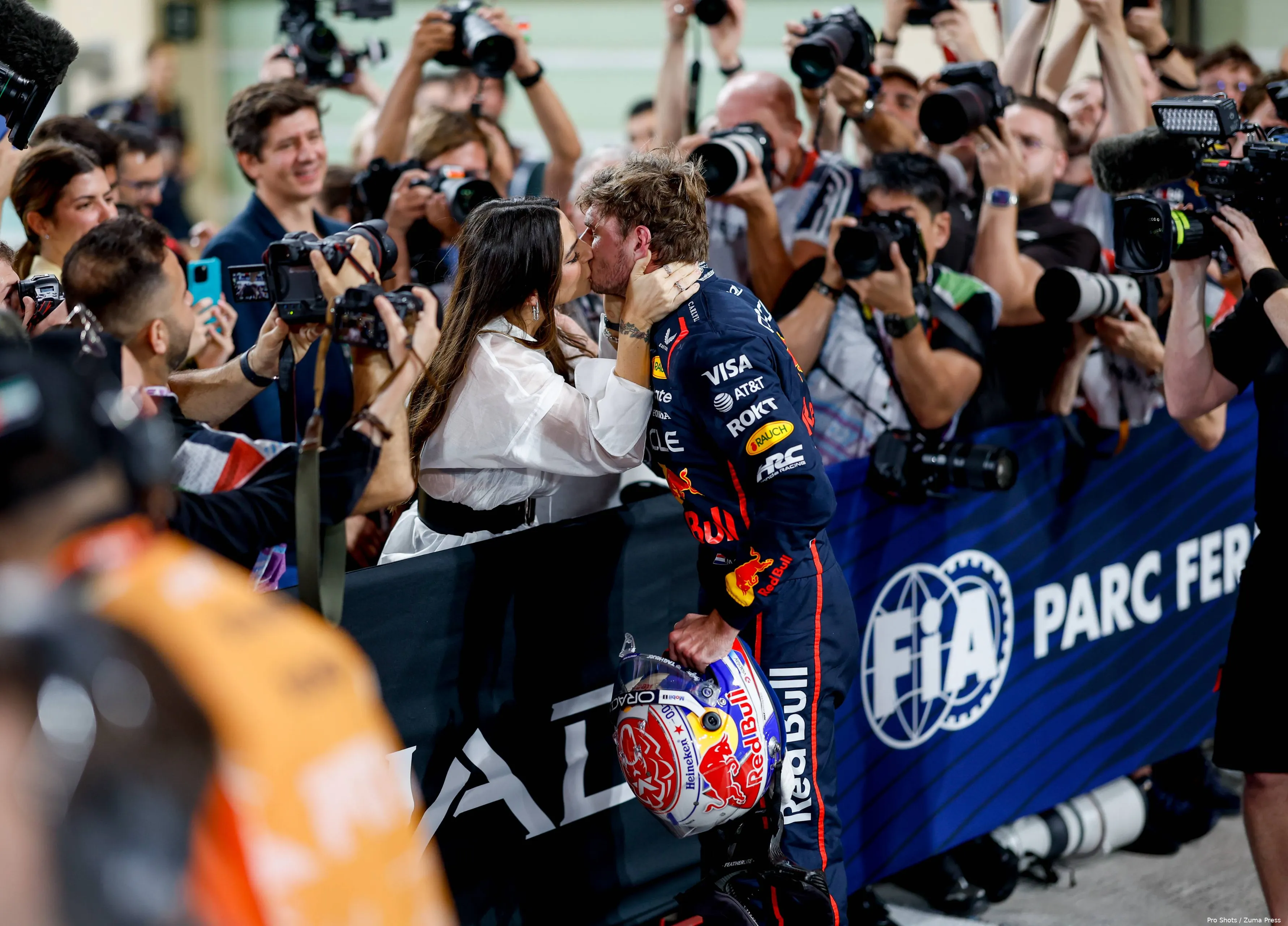 max-verstappen-kelly-piquet-red-bull-racing-2025-abu-dhabi-12