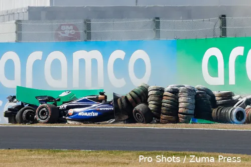 japan crash albon ricciardo