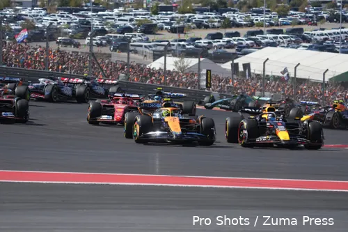 lando norris max verstappen duel start vs usa cota 2024 1