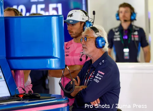 pierre-gasly-flavio-briatore-alpine-2025