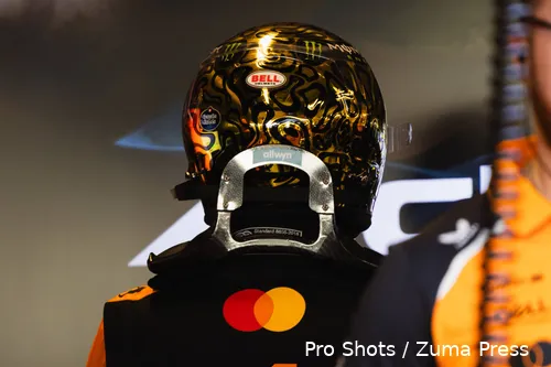 helm-wereldkampioen-goud-lando-norris