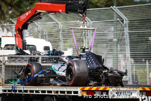 kimi-antonelli-mercedes-crash-australië-2026-13