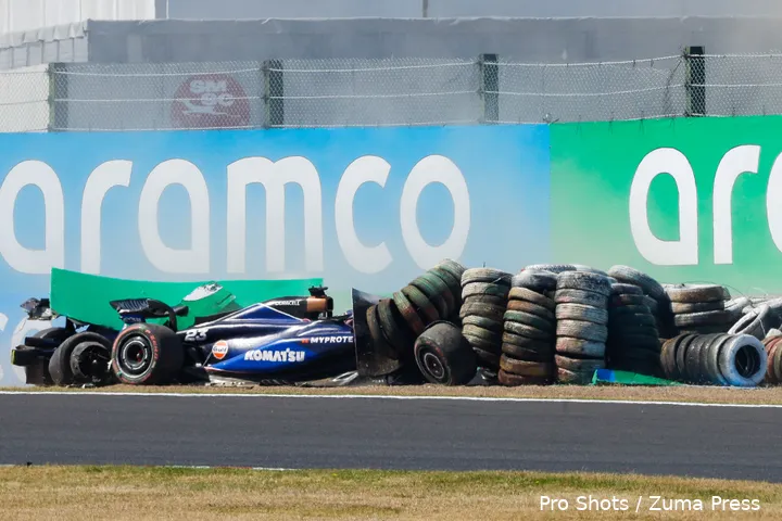 japan crash albon ricciardo