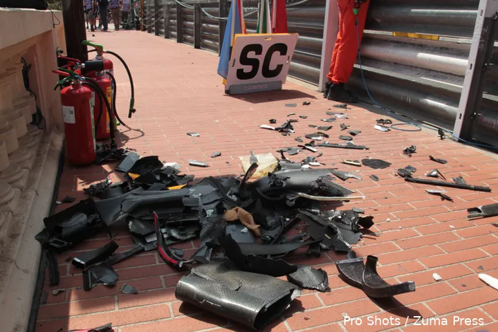 crash brokkenpiloten sergio perez monaco red bull racing rb20 13
