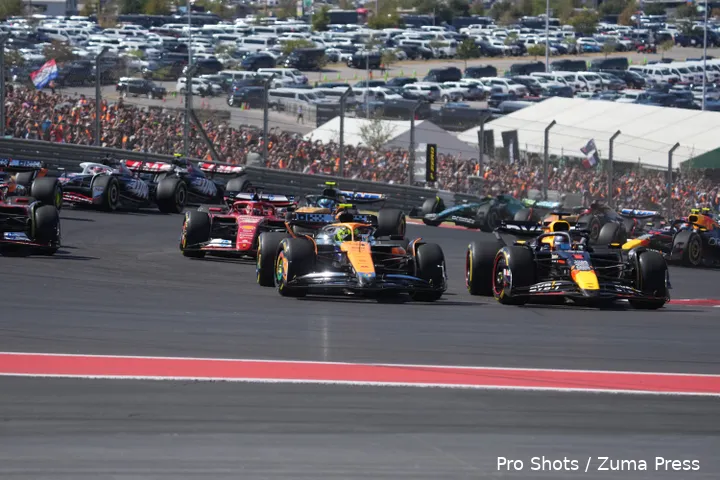 lando norris max verstappen duel start vs usa cota 2024 1
