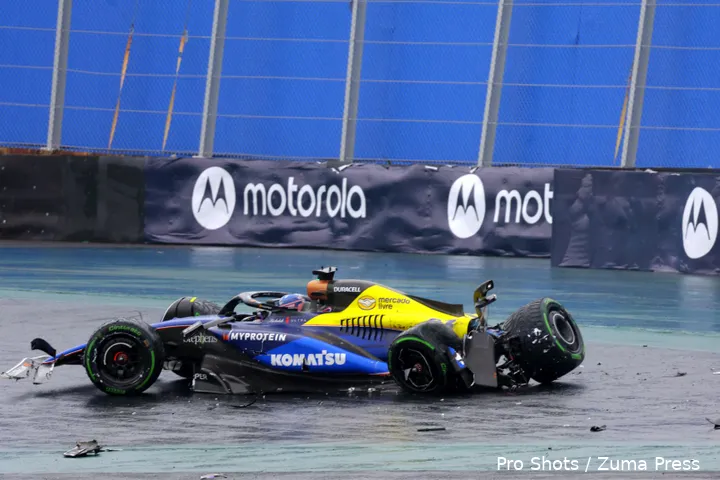 alexander albon crash brazilie williams 1