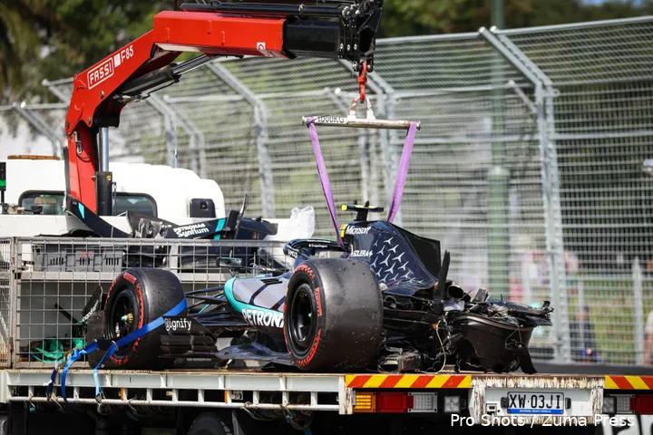 kimi-antonelli-mercedes-crash-australië-2026-13
