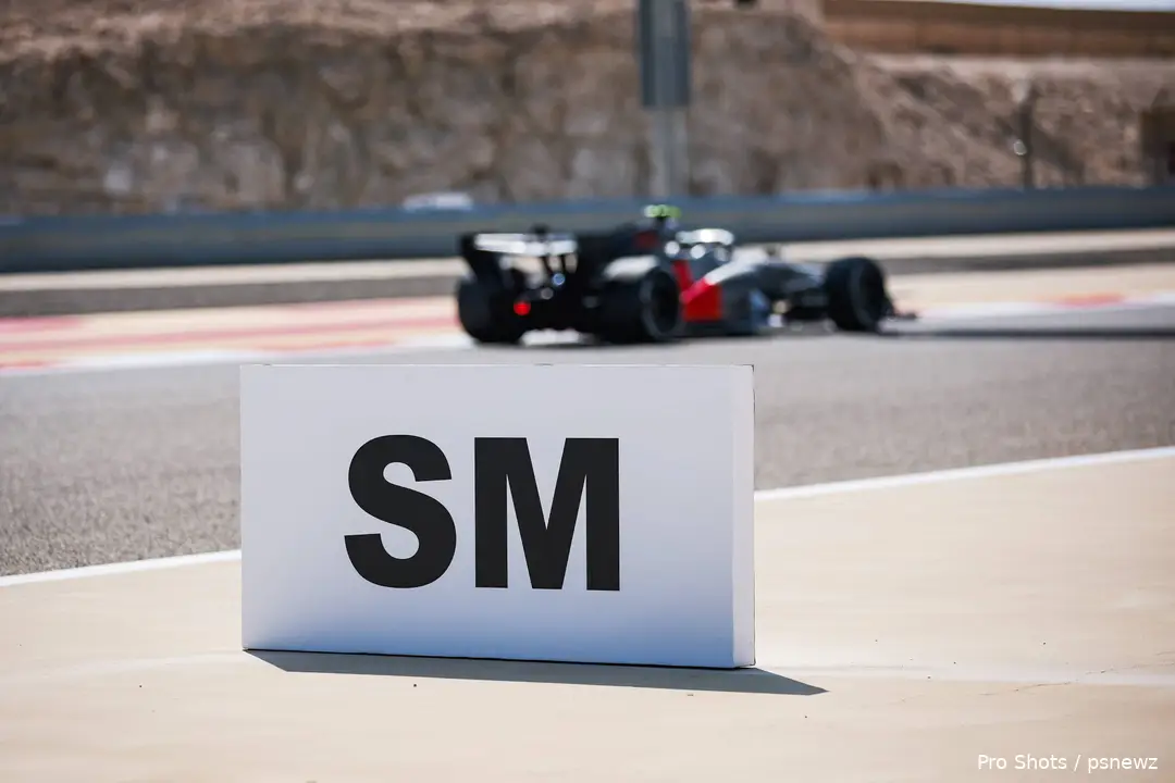 audi-straight-mode
