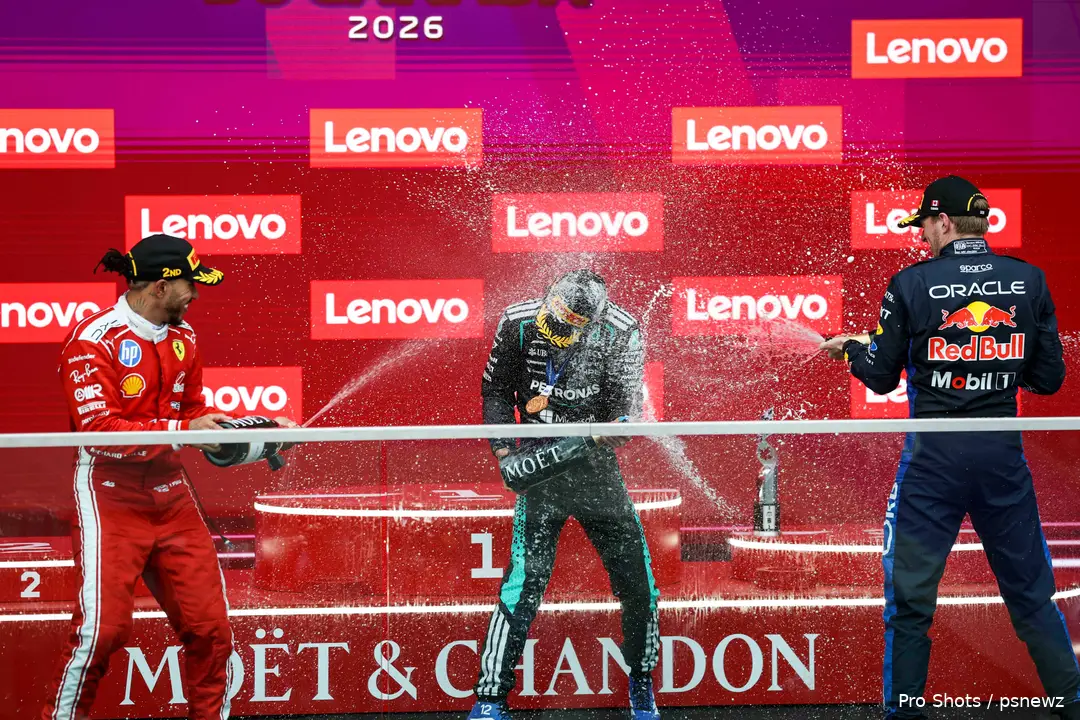 lewis-hamilton-max-verstappen-red-bull-racing-ferrari-canada-2026-1-podium-kimi-antonelli-mercedes-1