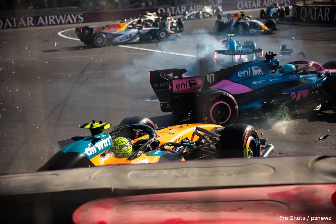 crash-azerbeidzjan-bakoe-franco-colapinto-pierre-gasly-lando-norris-liam-lawson-arvid-lindblad-kimi-antonelli-3
