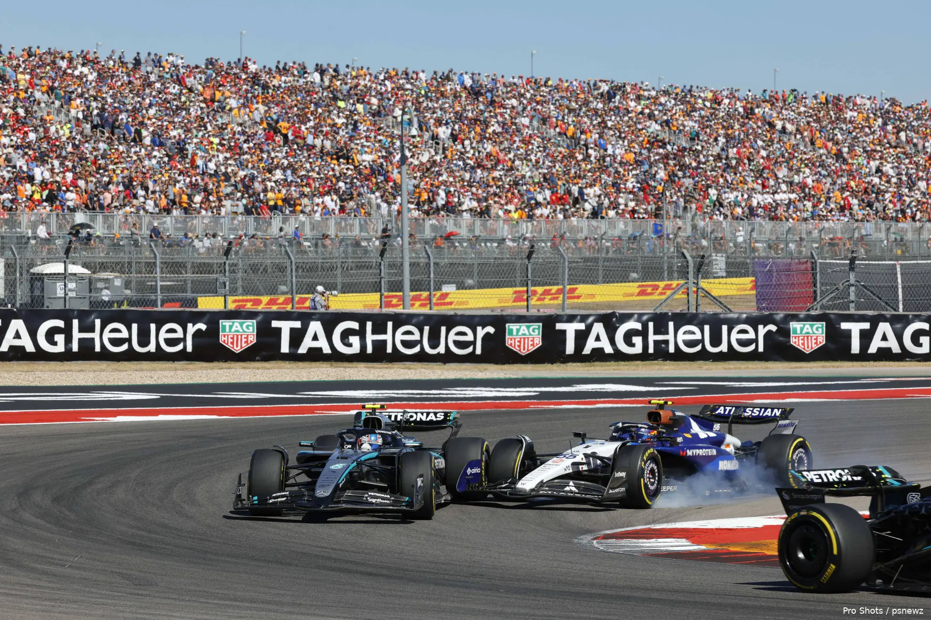 crash-cota-carlos-sainz-kimi-antonelli-williams-mercedes