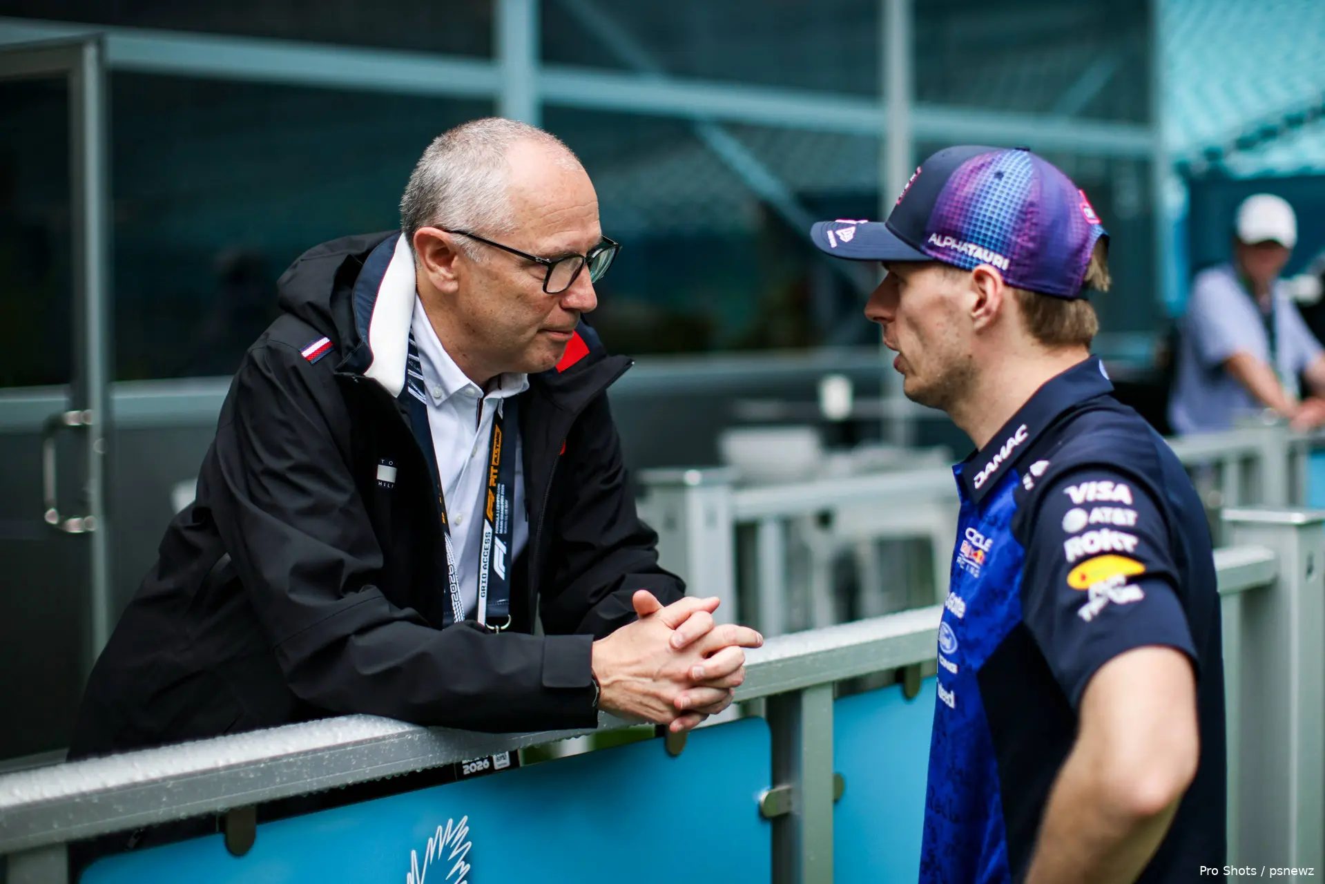 formule-1-ceo-stefano-domenicali-max-verstappen-miami-2026-13