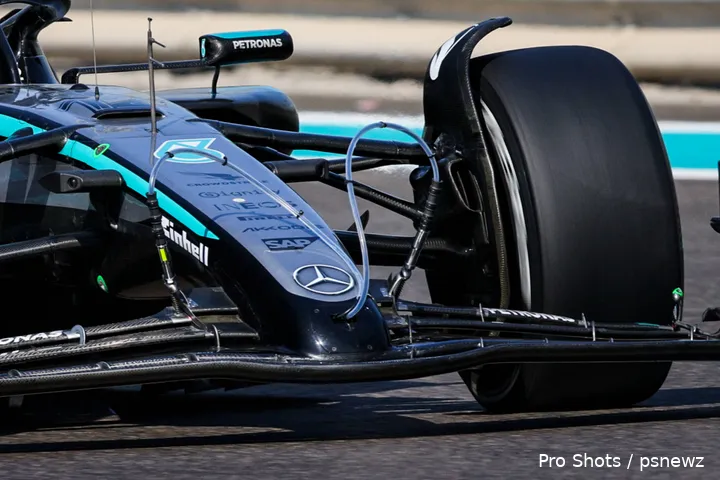 mercedes-kimi-antonelli-2025-abu-dhabi-test-2026-mule-14