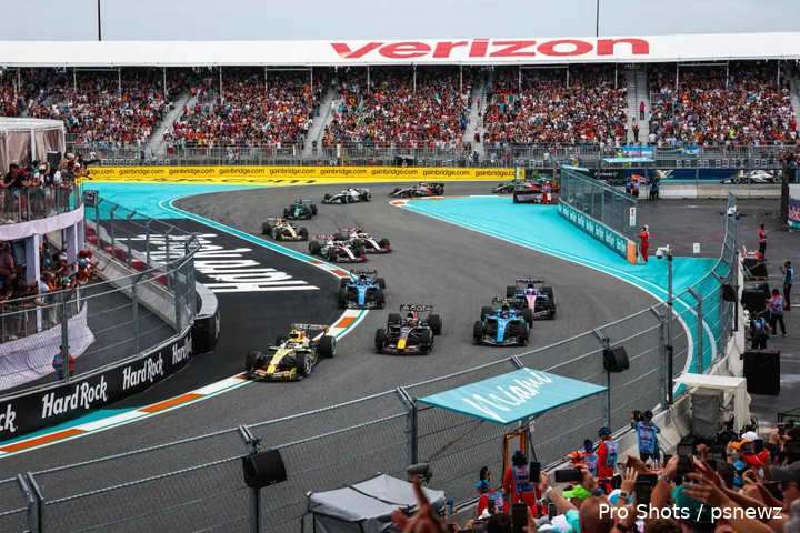 miami-max-verstappen-williams-red-bull-racing-carlos-sainz-alexander-albon-1-pierre-gasly-liam-lawson