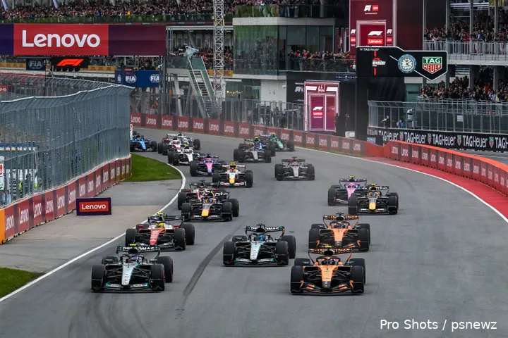 start-canada-2026-mercedes-kimi-antonelli-george-russell-lando-norris-oscar-piastri-mclaren-ferrari-lewis-hamilton-red-bull-racing-max-verstappen-12