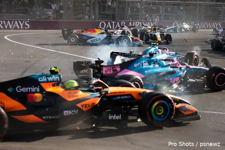 crash-azerbeidzjan-bakoe-franco-colapinto-pierre-gasly-lando-norris-liam-lawson-arvid-lindblad-kimi-antonelli-2