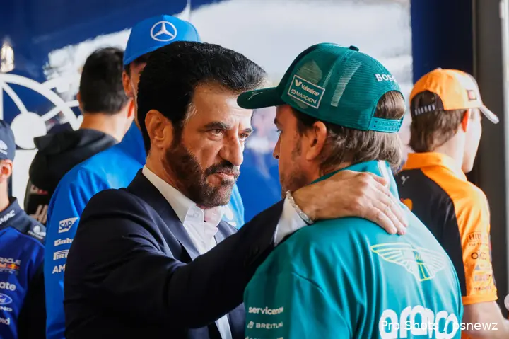 fia-mohammed-ben-sulayem-fernando-alonso-2026-silverstone-engeland