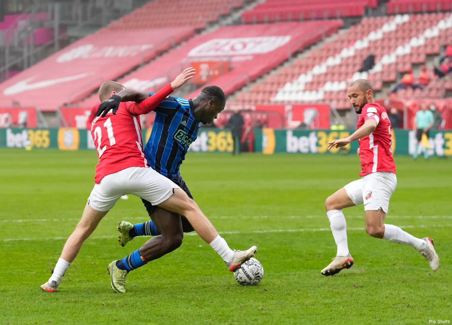 brobbey utrecht ajax 2122 3
