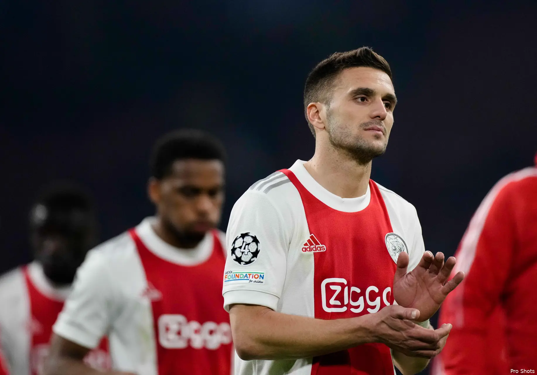 tadic ajax benfica 2122