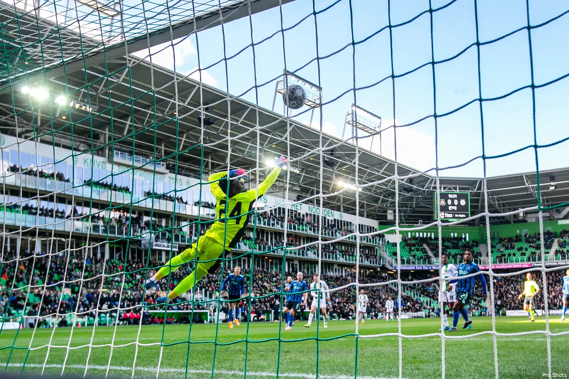 onana fc groningen ajax 2122
