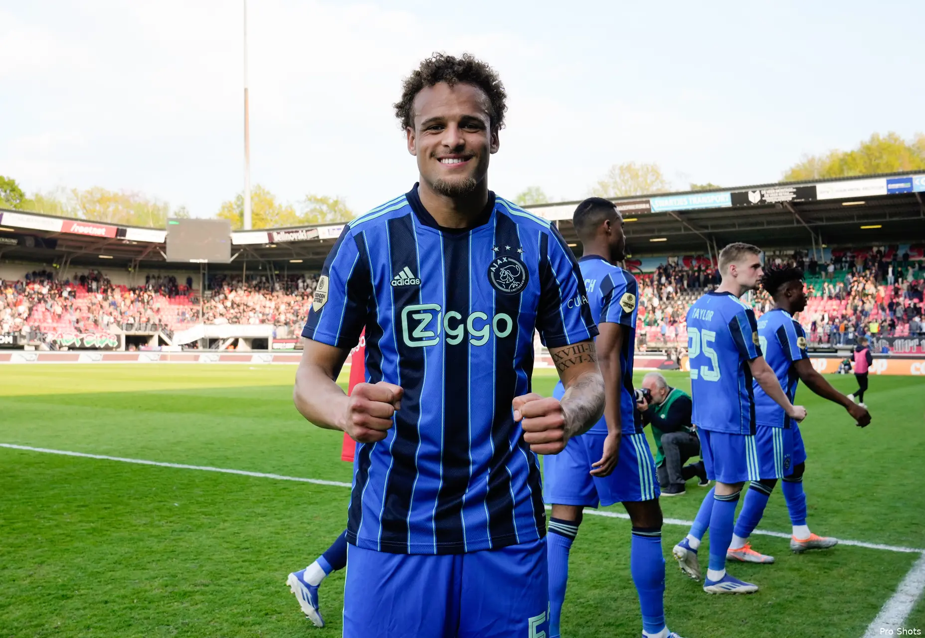 van gelderen nec ajax 2122