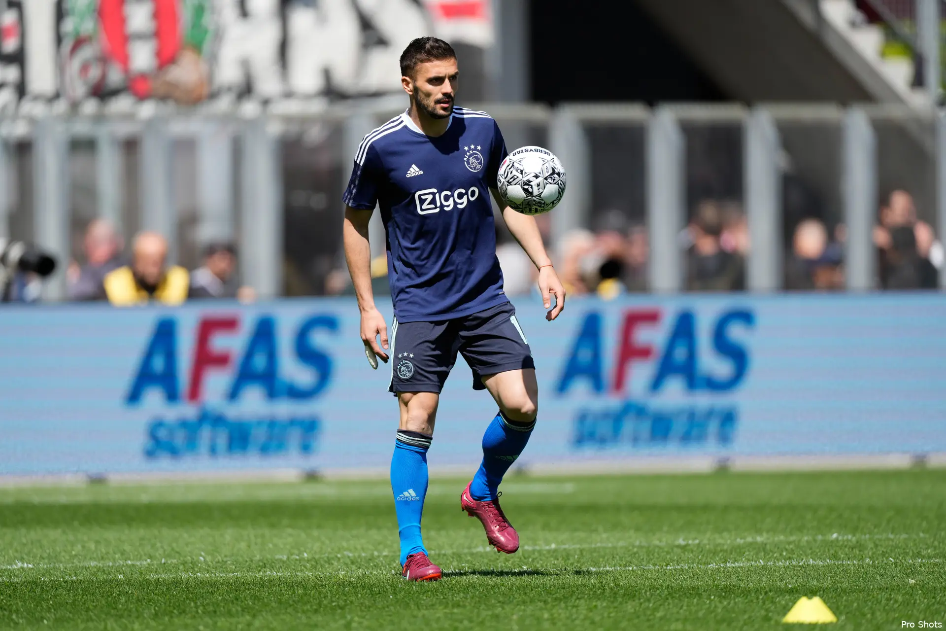 tadic az ajax warming up 2122