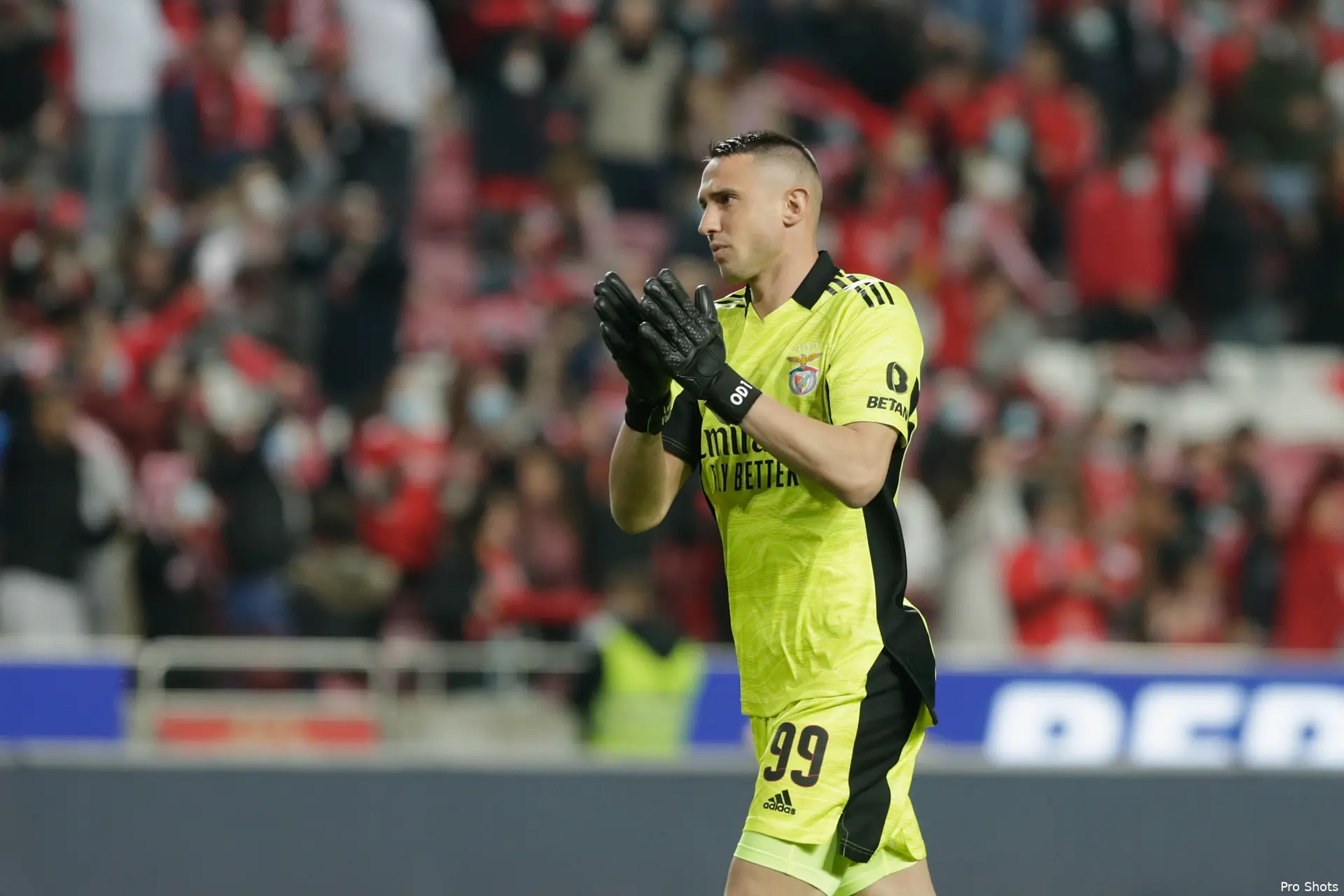 vlachodimos benfica 2122