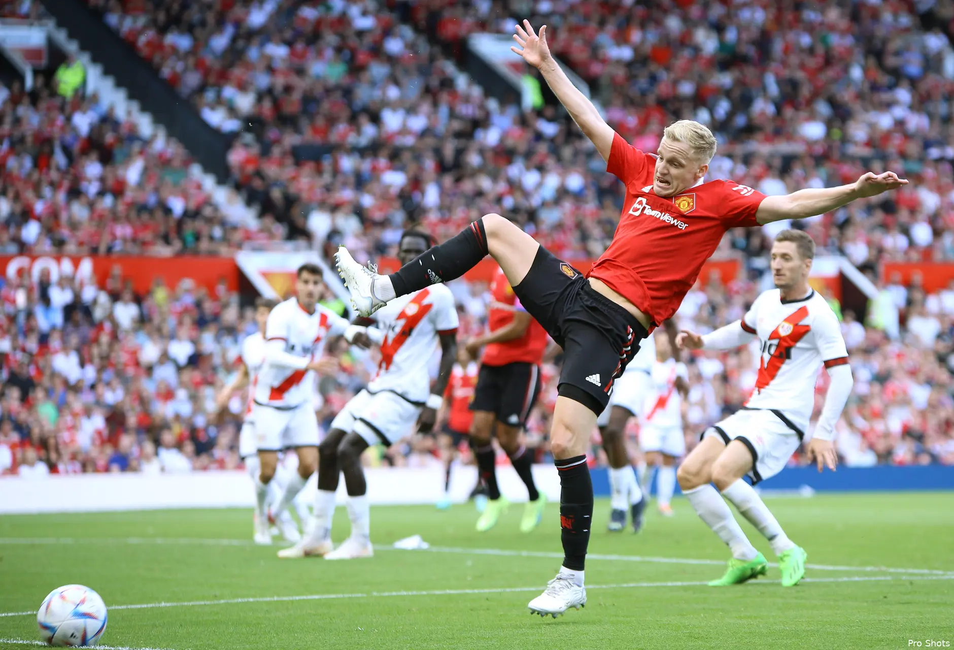 van de beek manchester united 2223