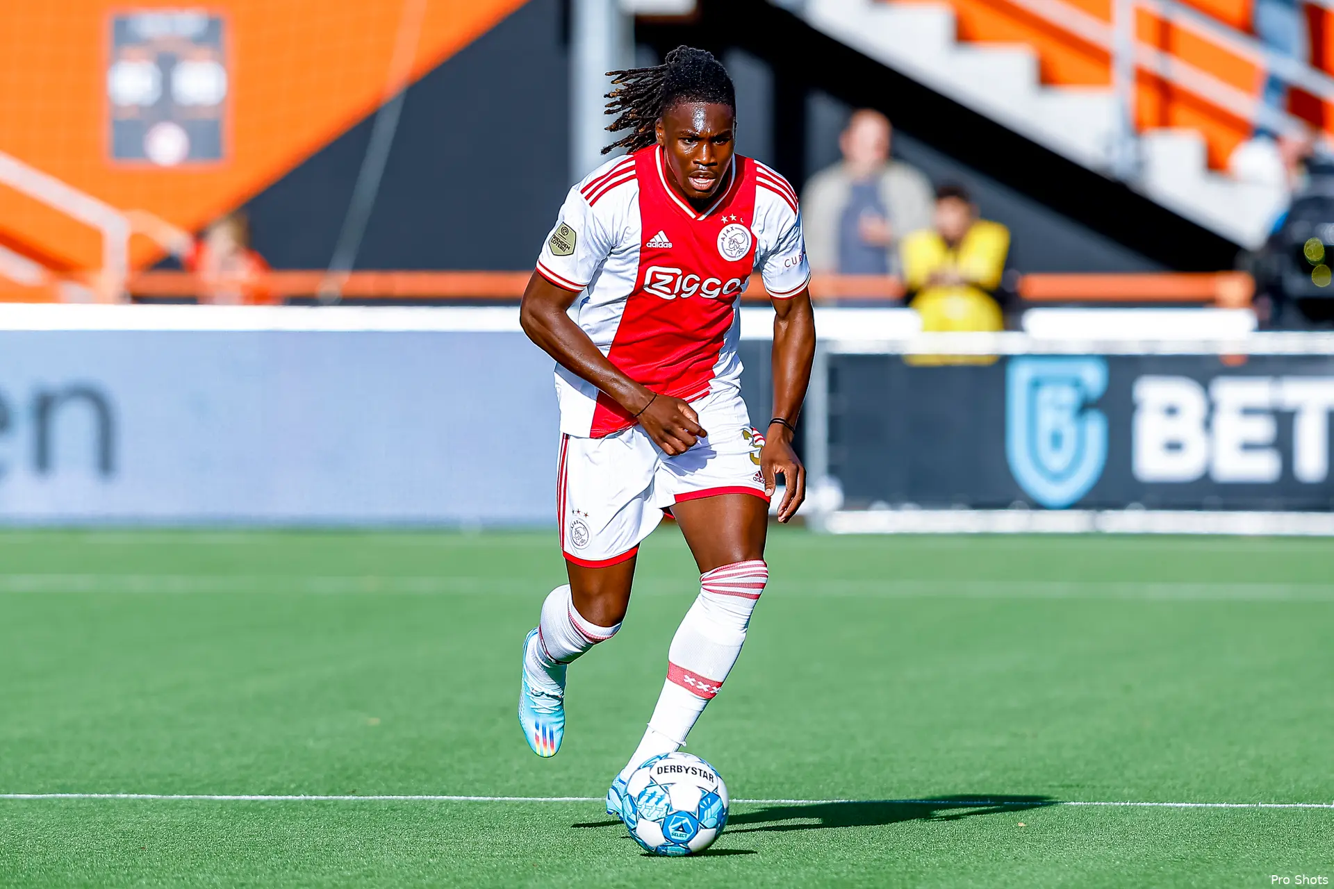 Bassey Volendam Ajax