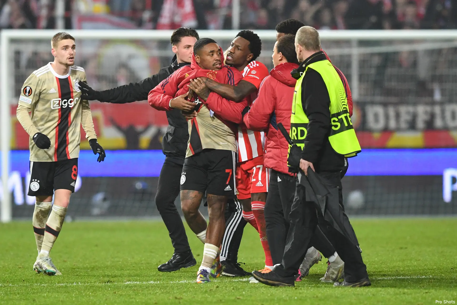 bergwijn union ajax 2223