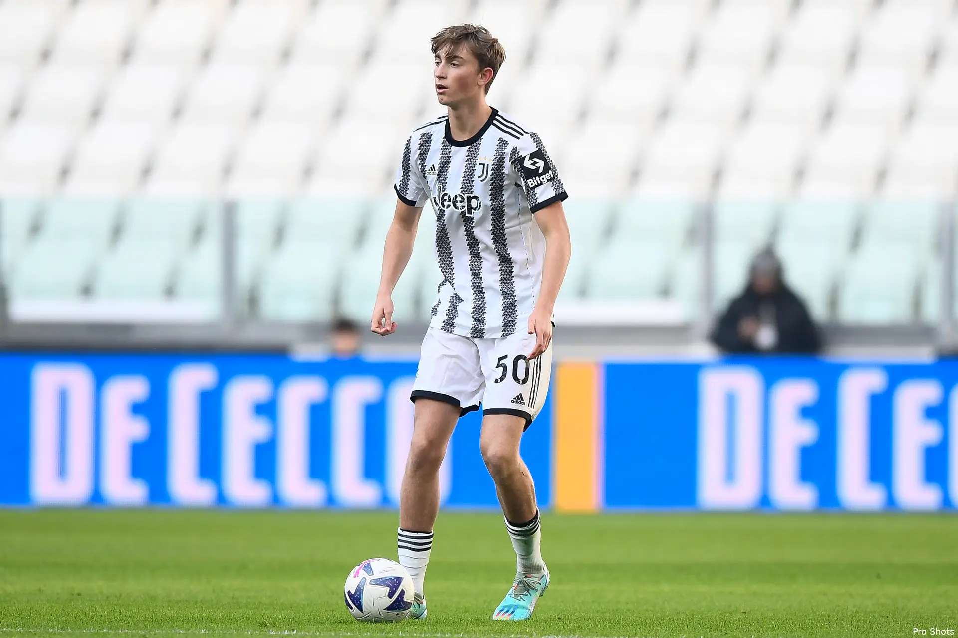 dean huijsen juve 2223