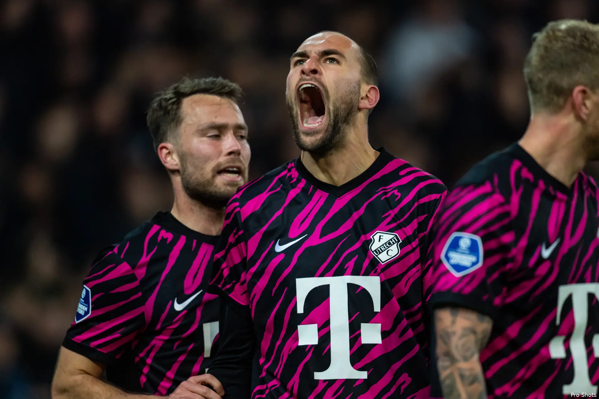 bas dost gro utr 2223