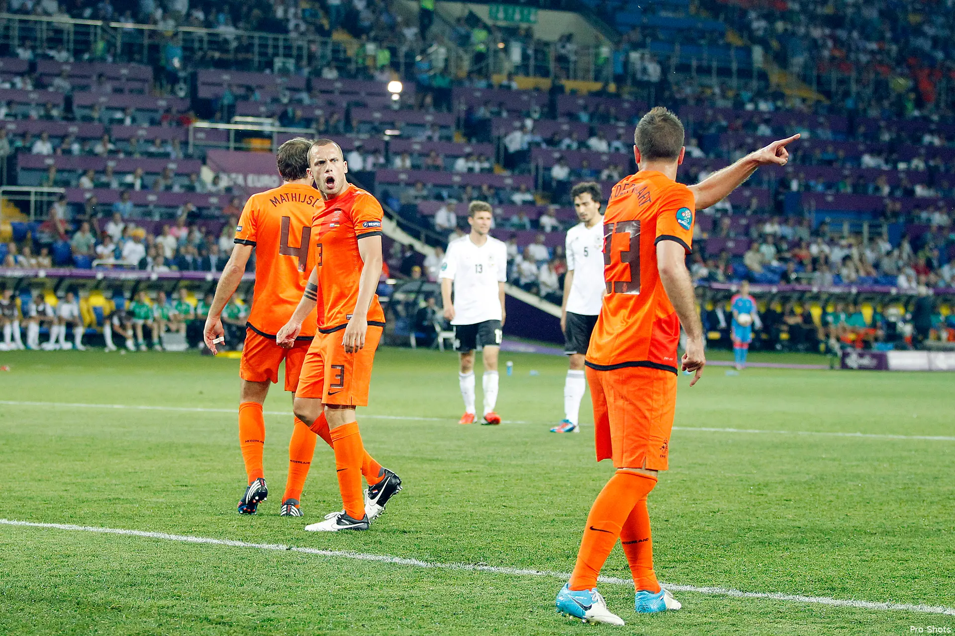 heitinga van der vaart oranje