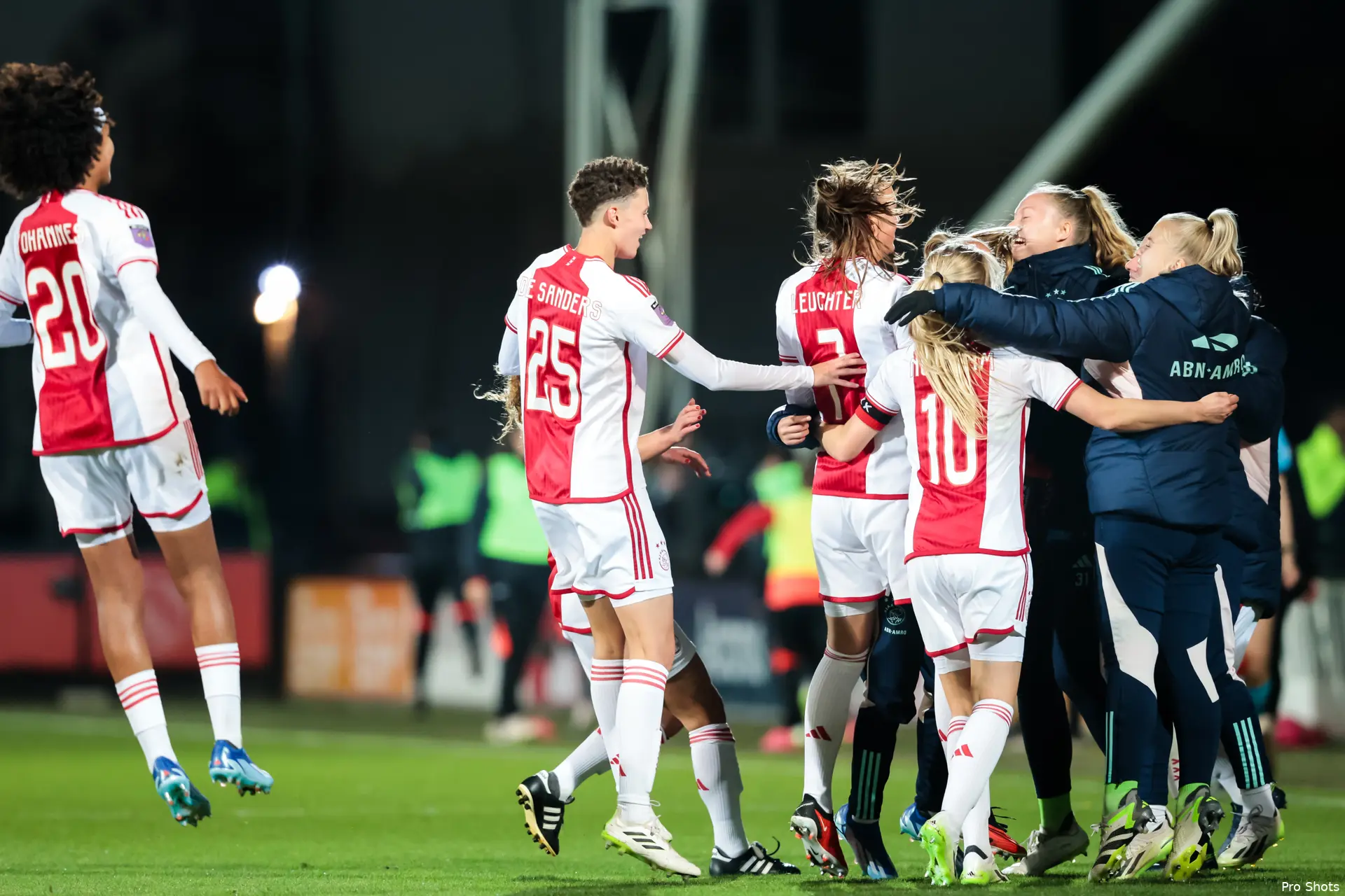 ajax vrouwen cl 2324