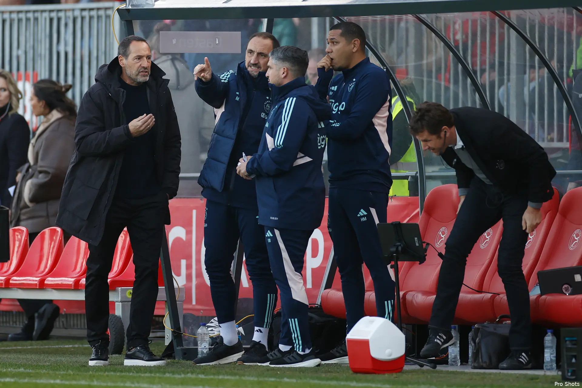 almere ajax staf 23 24