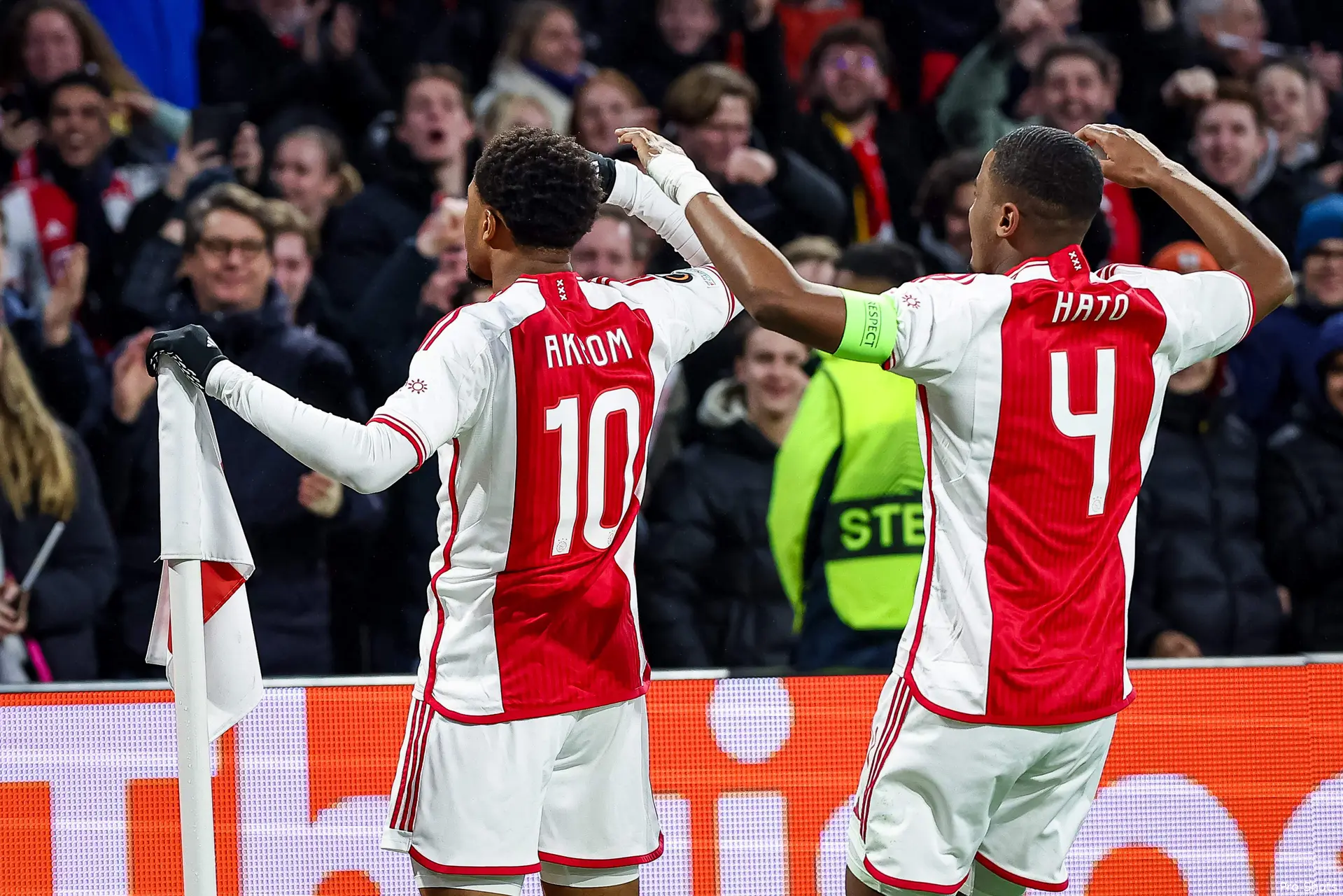akpom hato aja aek 23 24