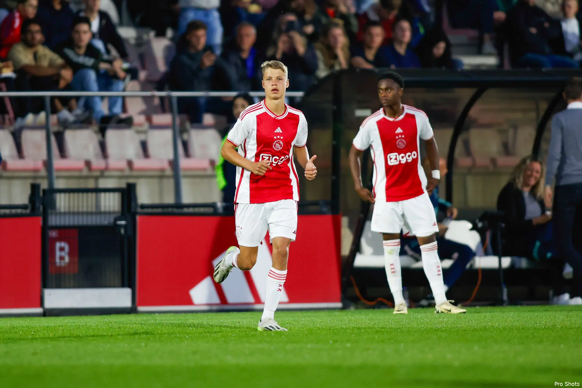 sean steur jong ajax