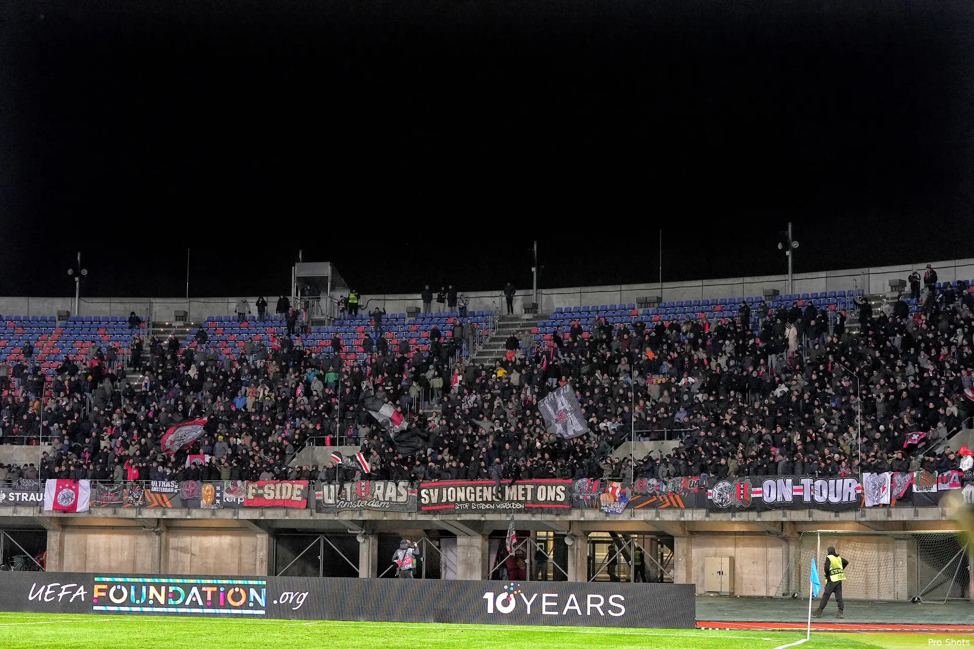 fans uitvak rfs ajax 24 25