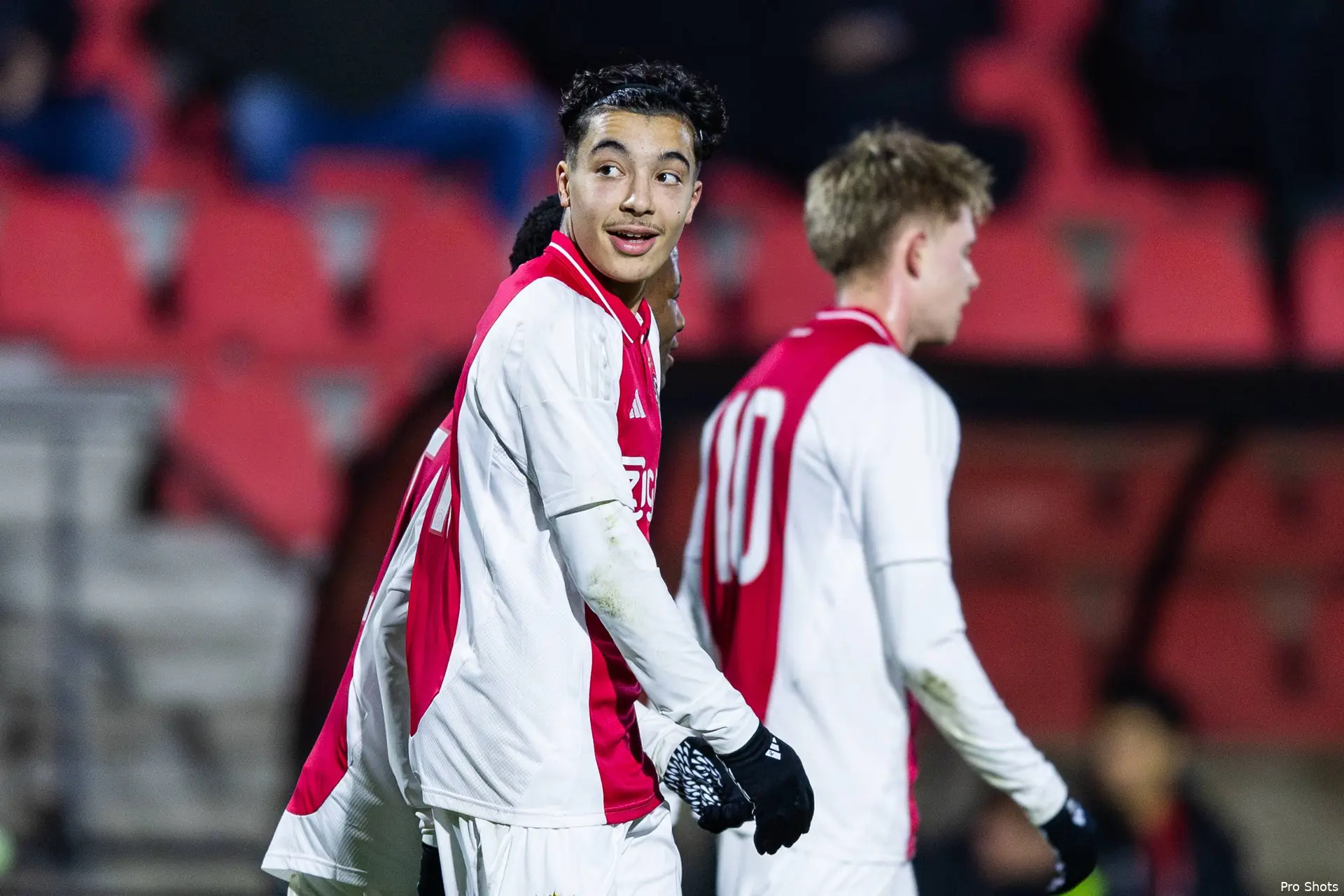 rayane bounida jong ajax 24 25