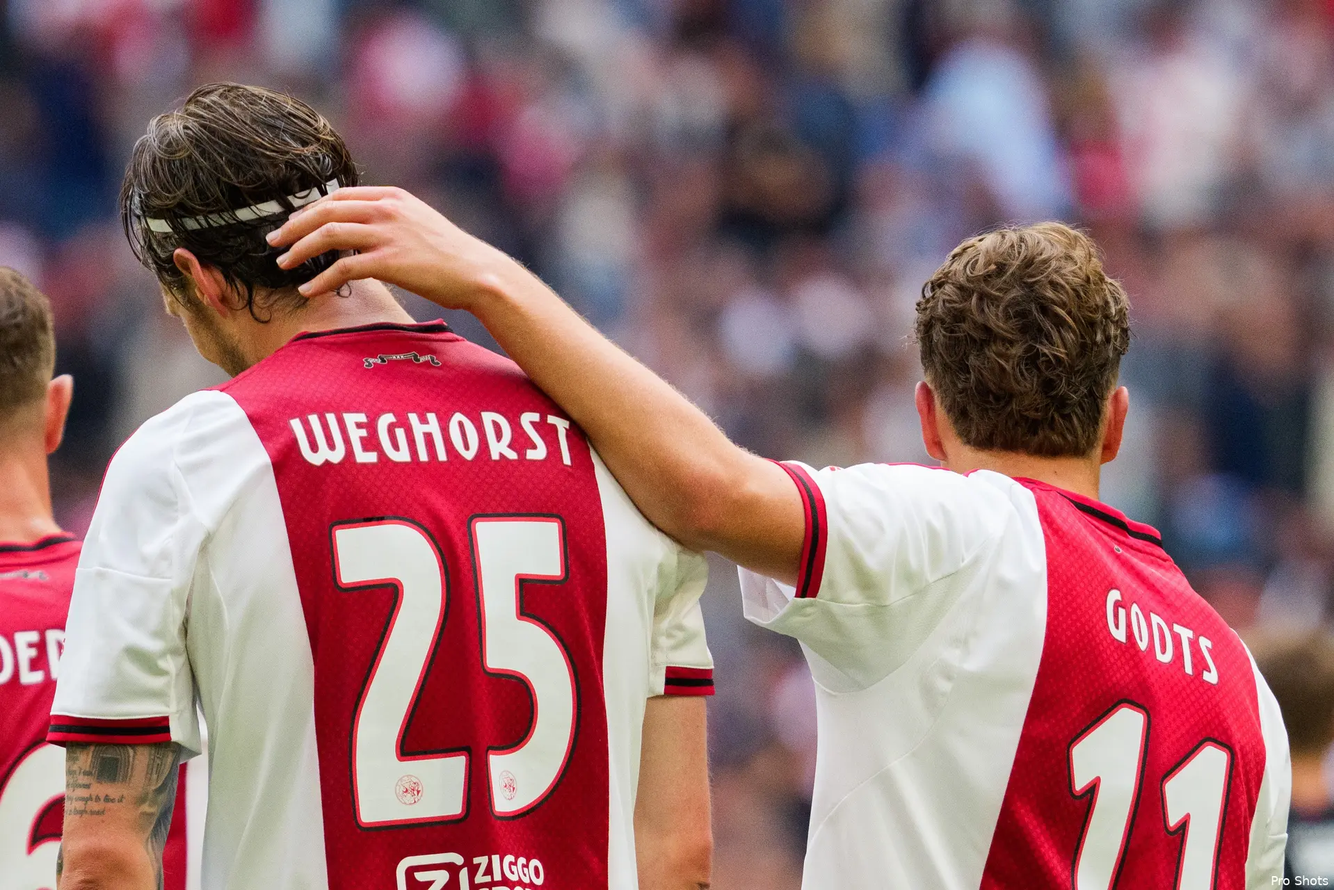 mika godts wout weghorst ajax twente 24 25