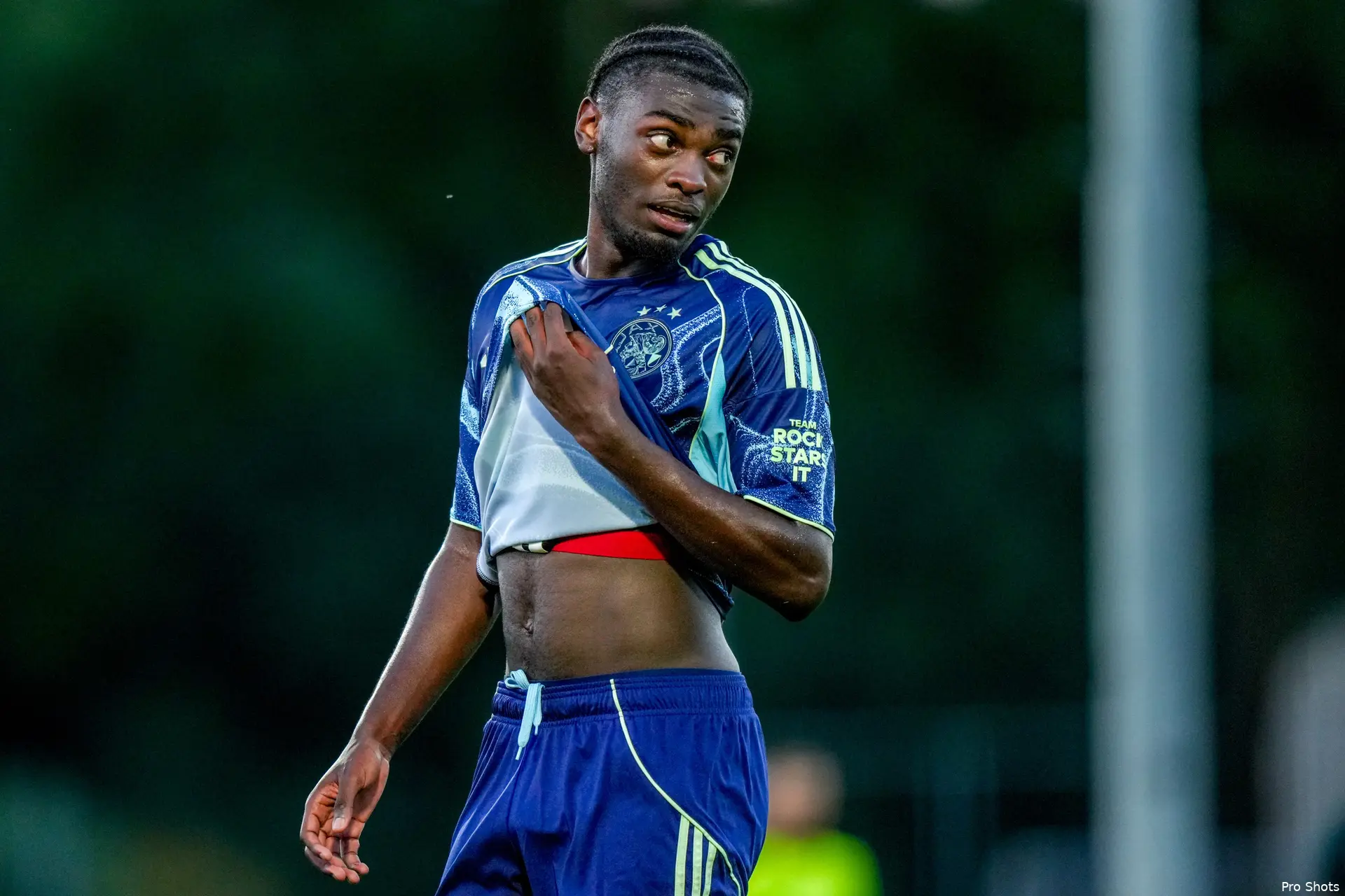 jorthy-mokio-jong-utrecht-jong-ajax-25-26