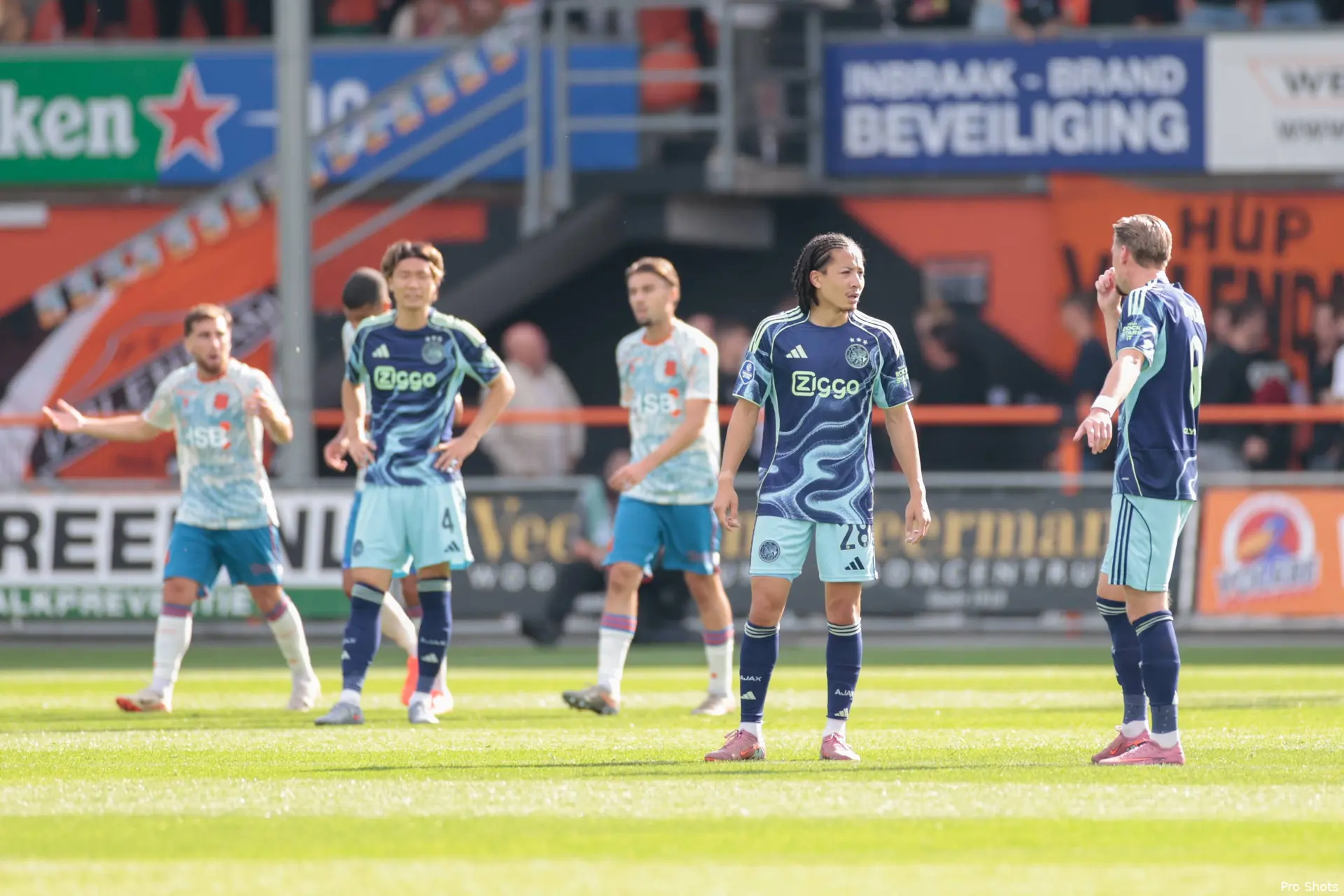 volendam-ajax-kian-fitz-jim-25-26