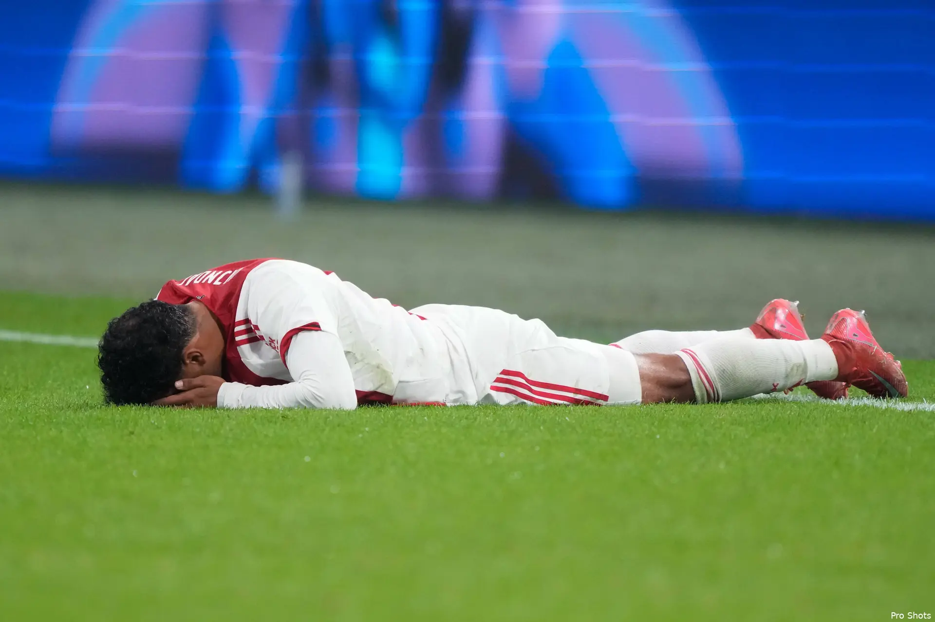 owen-wijndal-ajax-inter-25-26