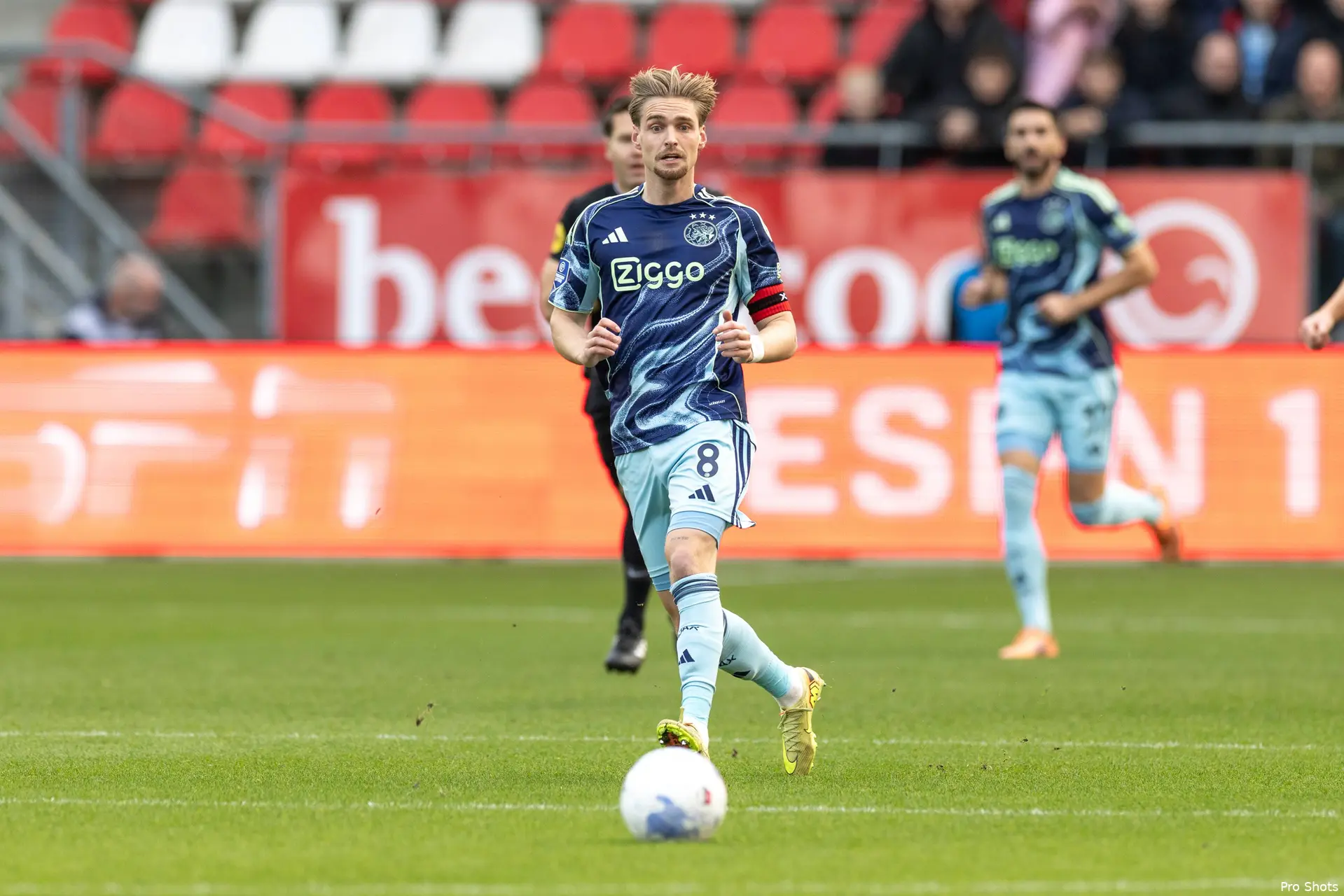 kenneth-taylor-utrecht-ajax-25-26